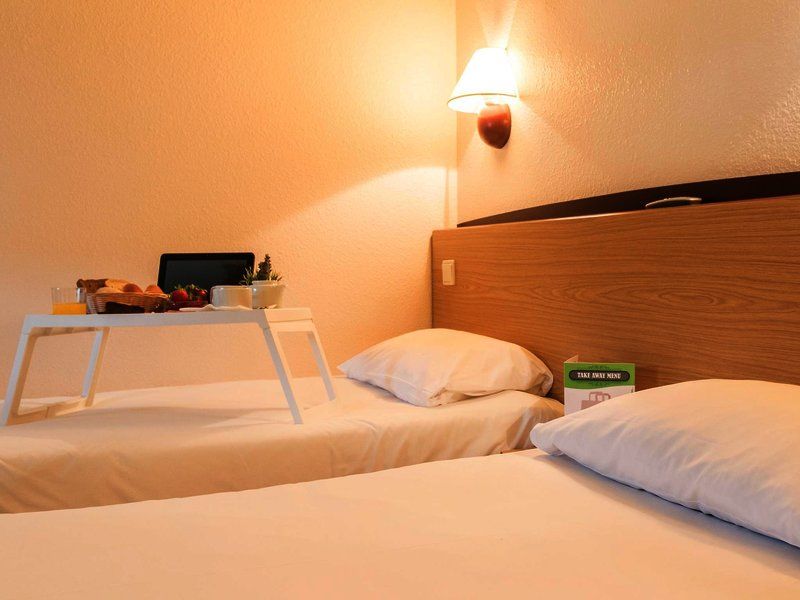 Hotel Campanile Lisboa Sud - Setúbal Esterno foto