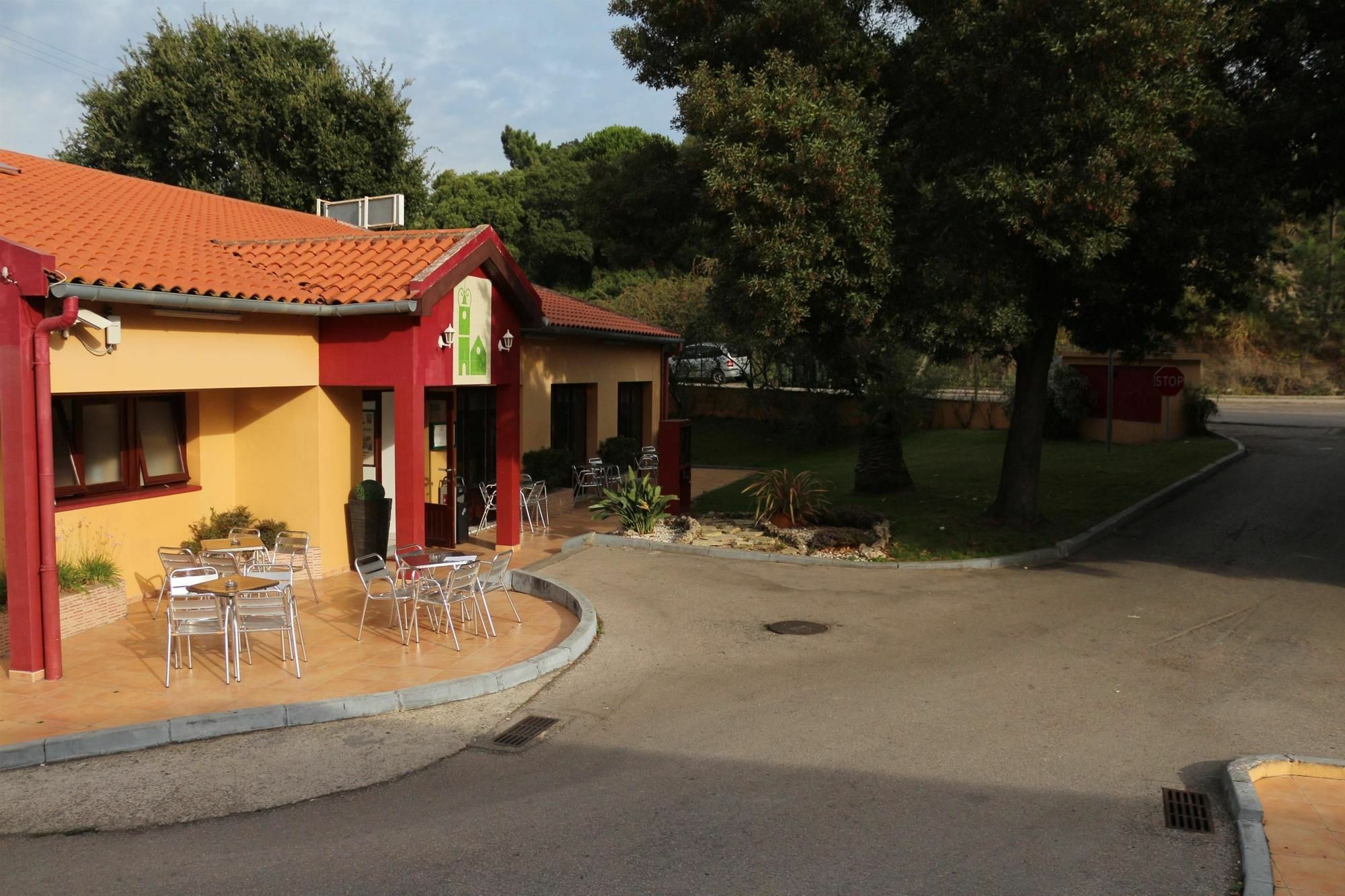 Hotel Campanile Lisboa Sud - Setúbal Esterno foto